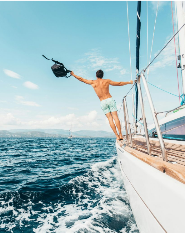 Explore the Depths: Unforgettable liveaboard scuba diving trips and private yacht charters in the Red Sea.